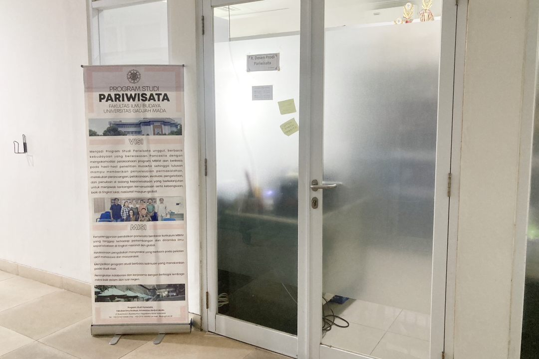 Lecturer & Administration Room