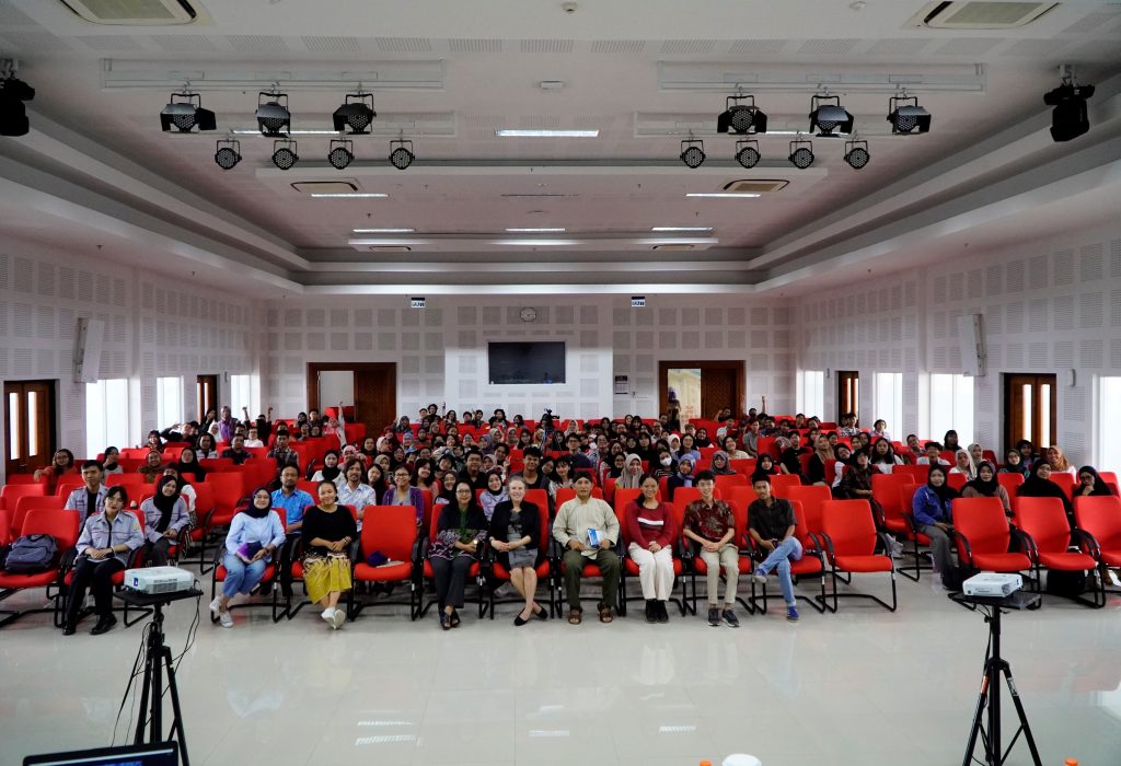 Kuliah Umum Program Studi Pariwisata Mengkaji Pariwisata Dan Budaya 